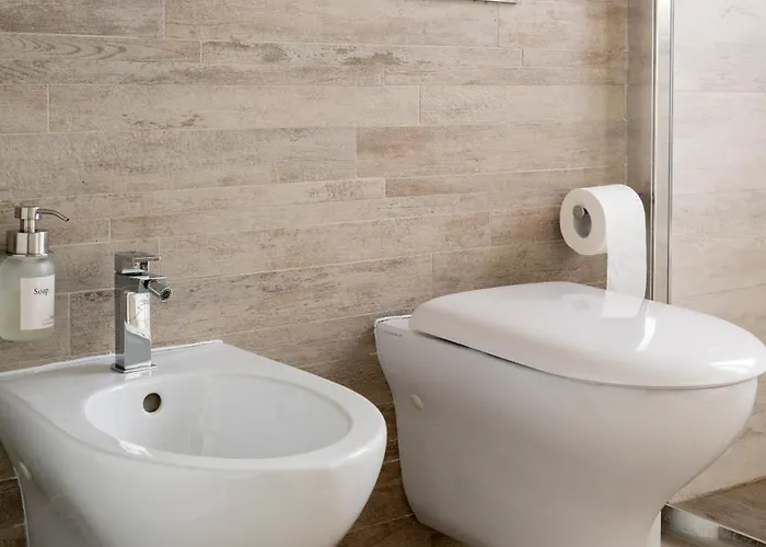 La Finestra Sul Castello 펜션 테라모