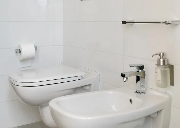 La Finestra Sul Castello 펜션 *